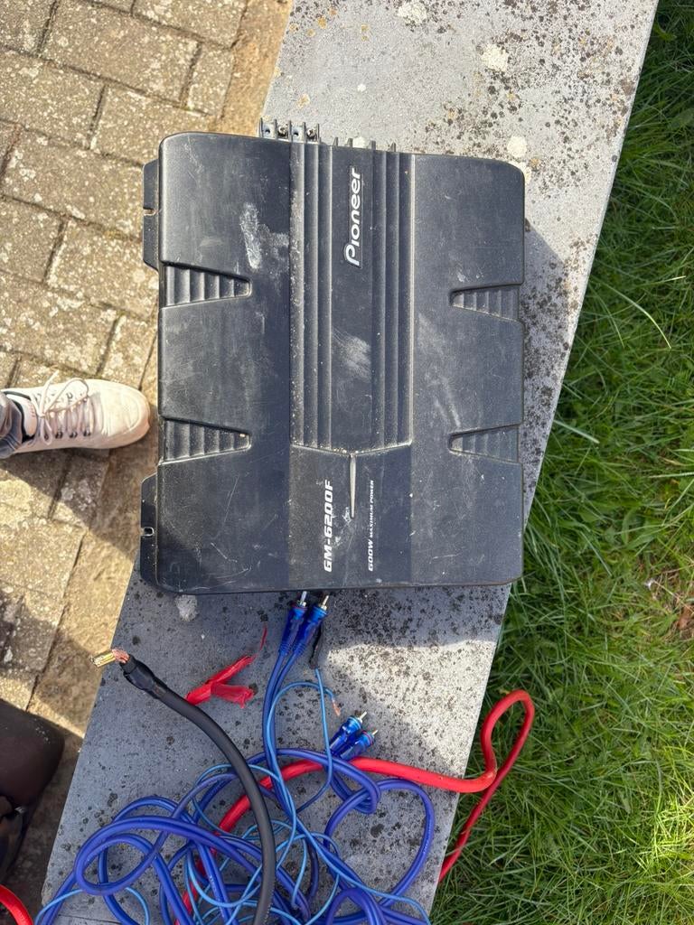 Pioneer versterker 600W + kabels, Auto diversen, Autospeakers, Ophalen, Gebruikt