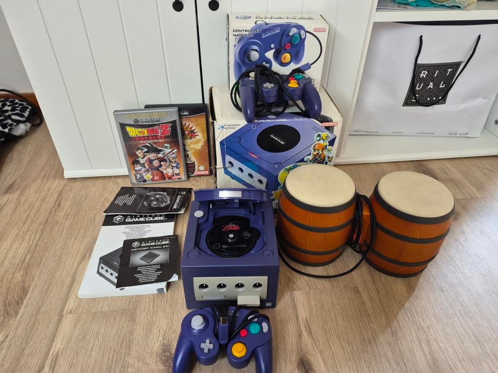 Nintendo GameCube PAL Super Mario Sunshine Pak + 2 controlle, Games en Spelcomputers, Spelcomputers | Nintendo Super NES, Ophalen