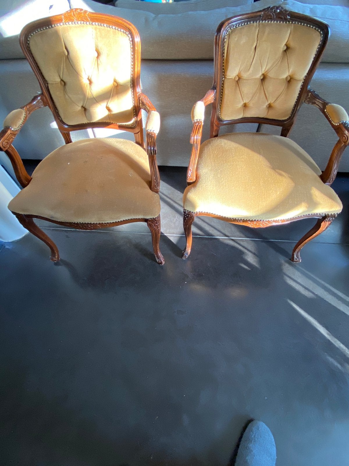 Deux fauteuils vintage, Ophalen