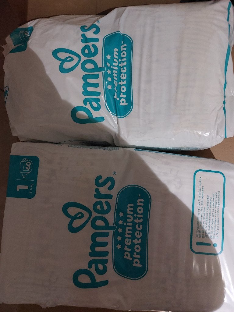 99 Pampers premium taille 1, Enfants & Bébés, Enlèvement, Neuf