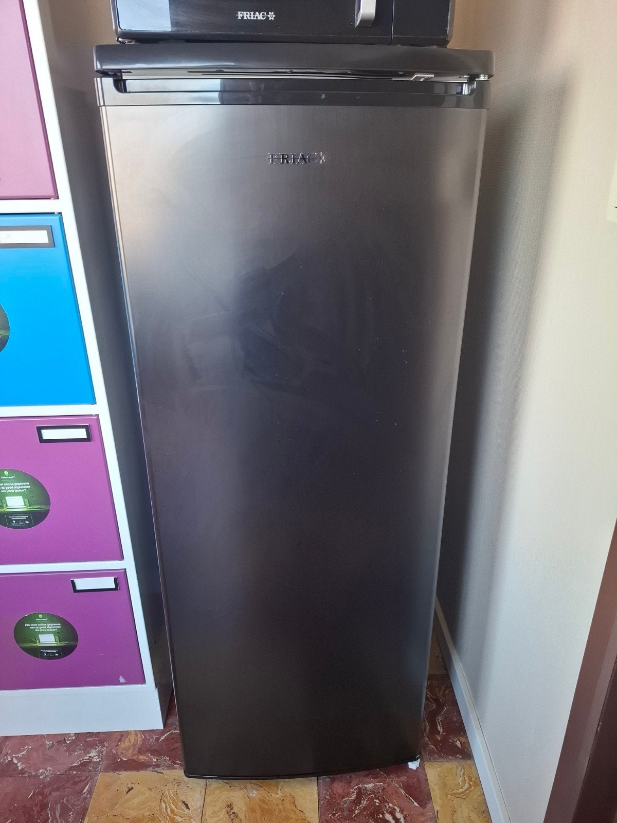NIEUW zwarte Friac frigo / koelkast, Electroménager, Neuf, 120 à 140 cm, Sans bac à congélation, Enlèvement