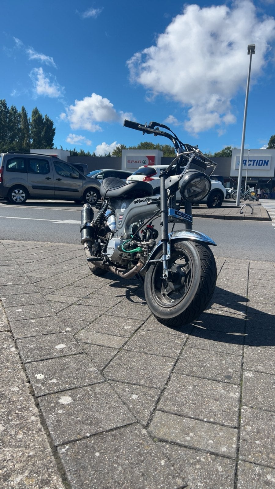 Dax zehuna b klasse, Entreprise, Neuf