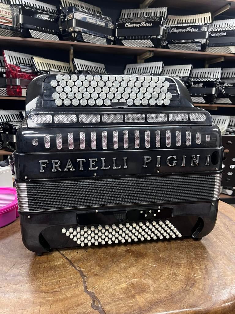 Fratelli Pigini 96 basse 3 accords, Musique & Instruments, Accordéons, Enlèvement ou Envoi, Comme neuf
