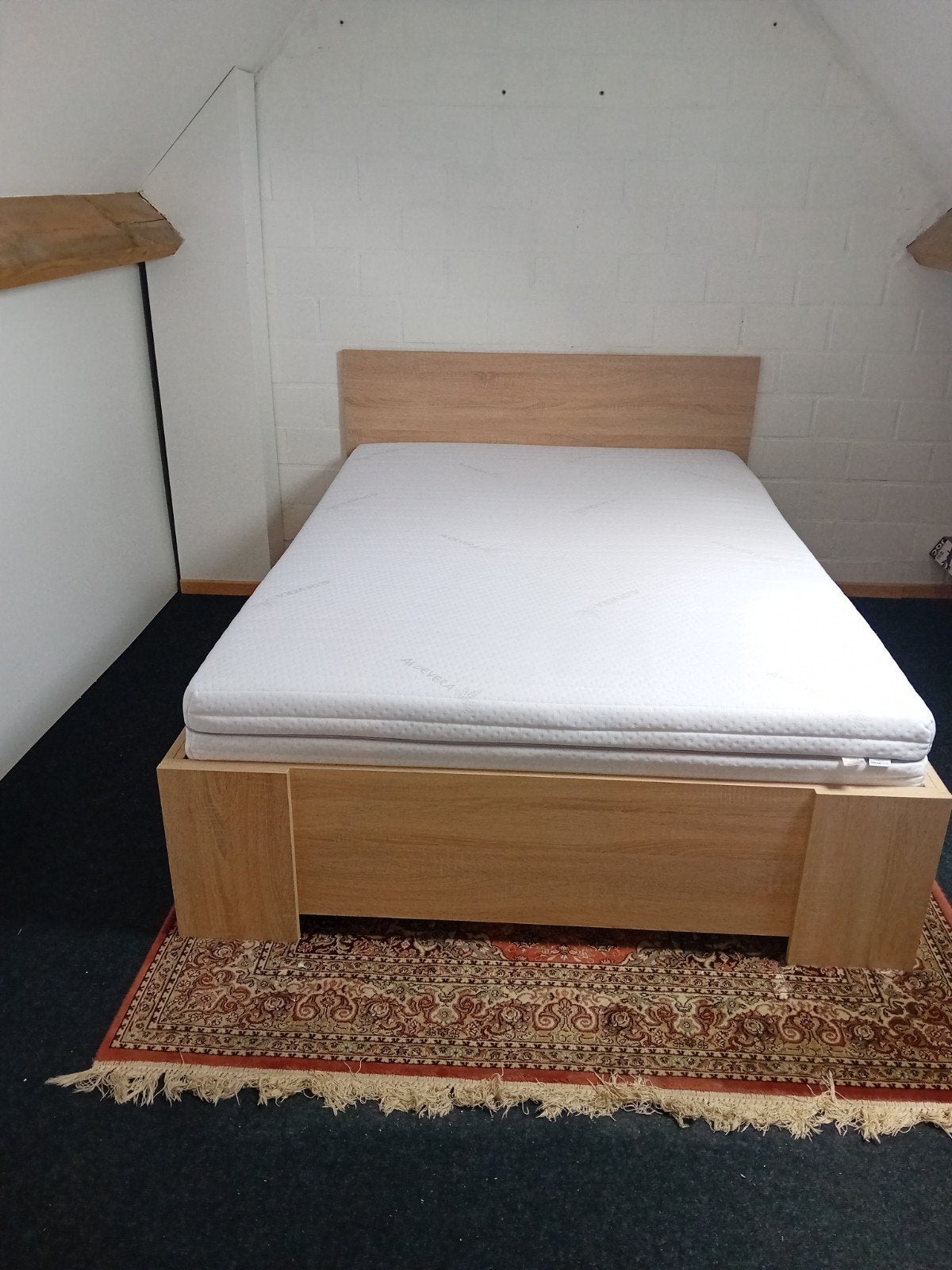 bed met 2 schuiven., Huis en Inrichting, Ophalen, Zo goed als nieuw, 200 cm, 140 cm