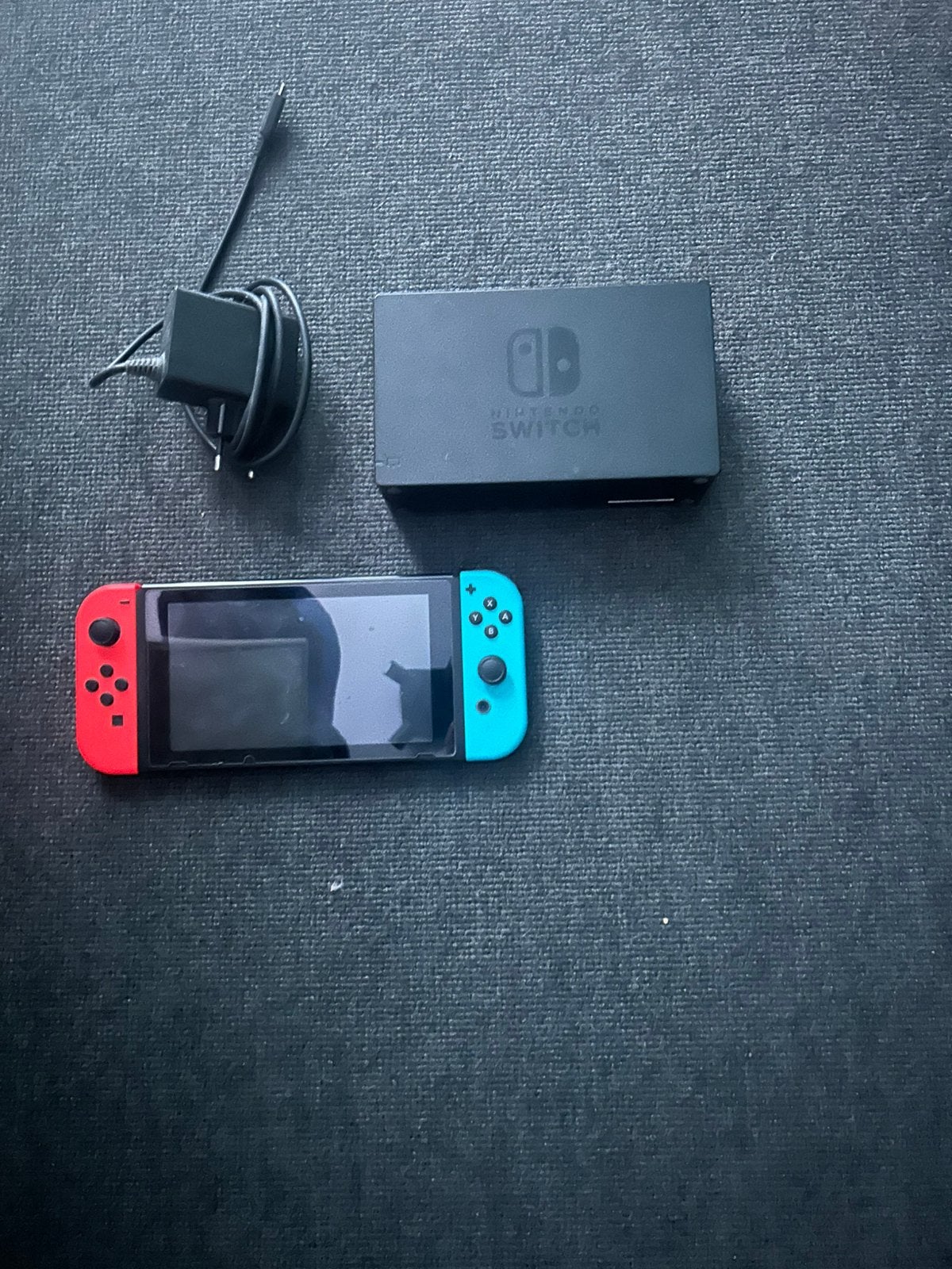 Nintendo switch + accessoires, Avec 3 manettes ou plus, Enlèvement, Utilisé, Switch Original