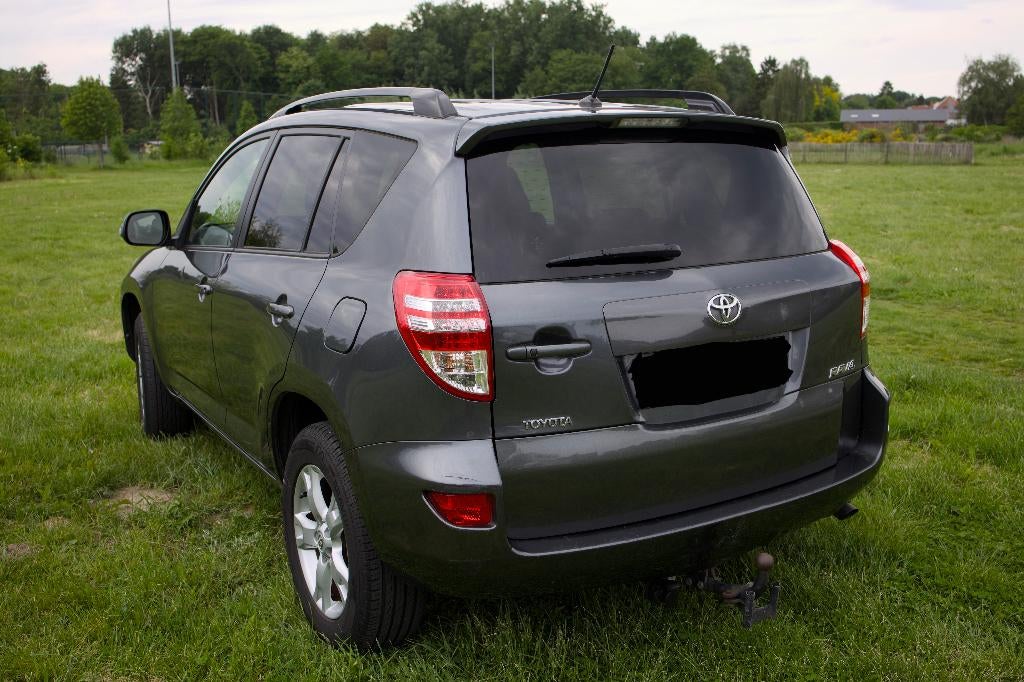 TOYOTA RAV4 2.0 2010, Auto's, Toyota, Particulier, Rav4, 4x4, ABS, Achteruitrijcamera, Airbags, Airconditioning, Bluetooth, Cruise Control