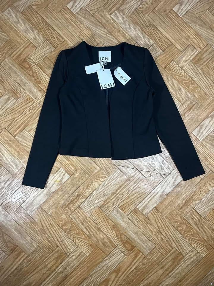 ICHI iXKate kort jack - maat M (UK 10) - Met label, Maat 38/40 (M), ICHI, Kostuum of Pak, Zwart