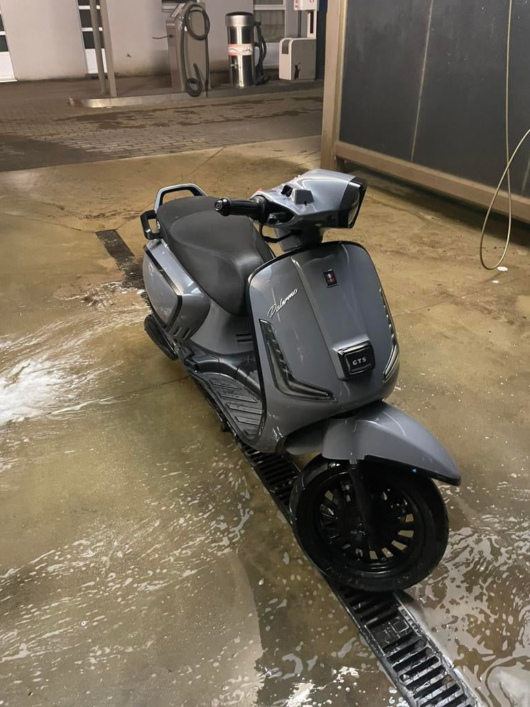 Gts palermo b klasse, Fietsen en Brommers, Scooters | Piaggio, Zo goed als nieuw, Klasse B (45 km/u), Benzine, Ophalen