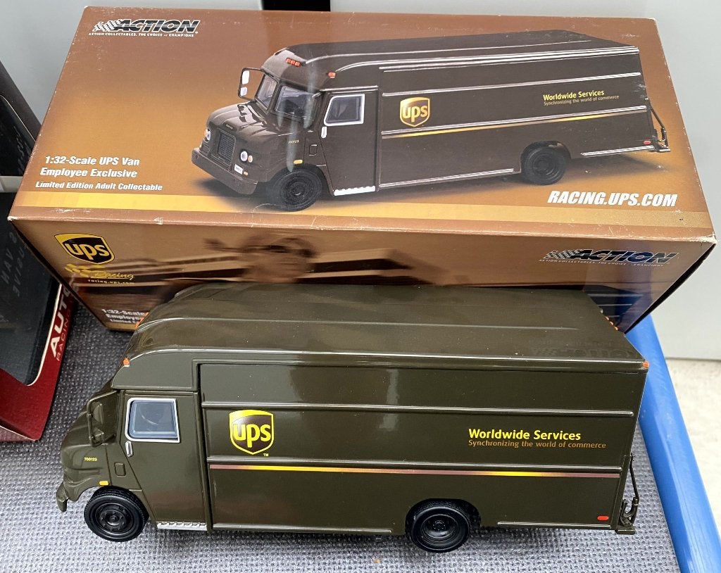 Camion UPS Van 1/32 Action Collectables Boîte RARE, Enlèvement, Comme neuf, Bus ou Camion, Autres marques
