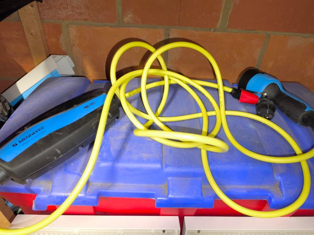 Câble de recharge Mennekes 4,5 m - 10A, Enlèvement, Utilisé