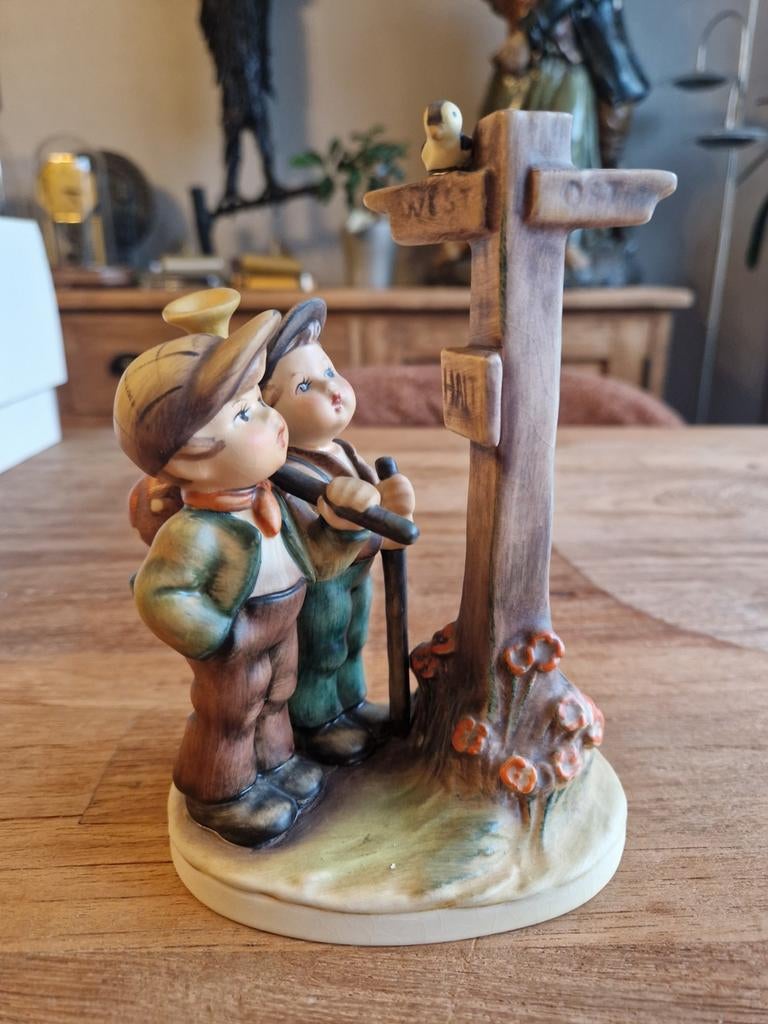 Hummel beeldje 331 - Crossroads, Enlèvement ou Envoi, Hummel