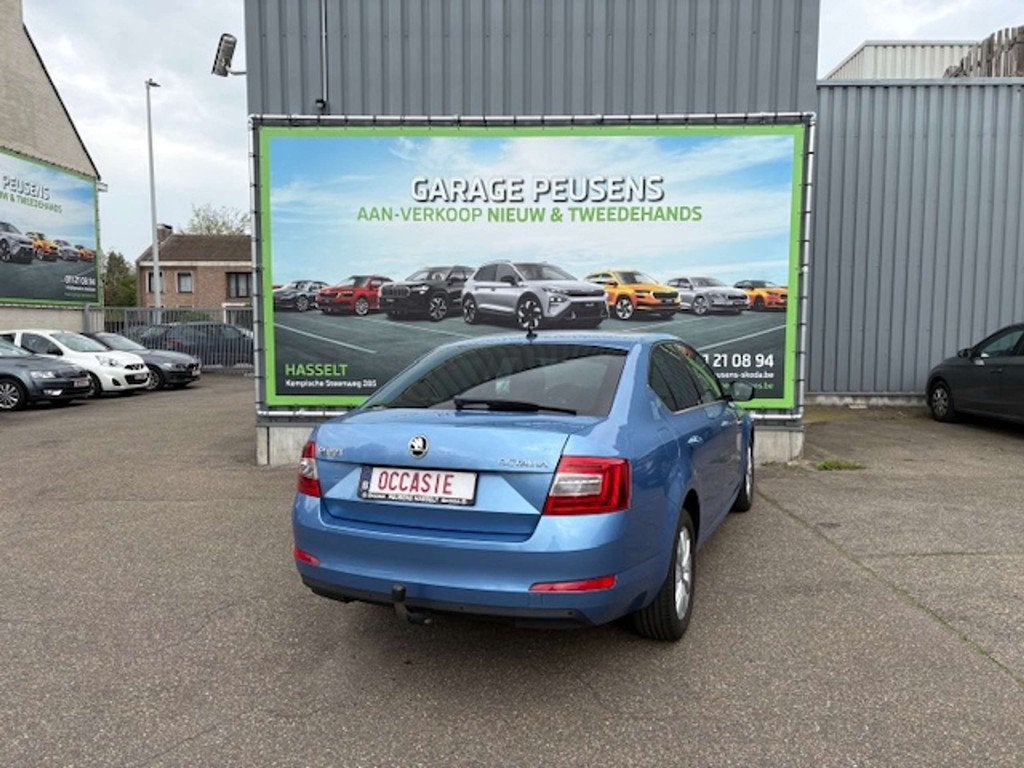 Skoda Octavia TSI Style 151€ x 48 (bj 2017), Stof, Gebruikt, Overige kleuren, Lichtsensor