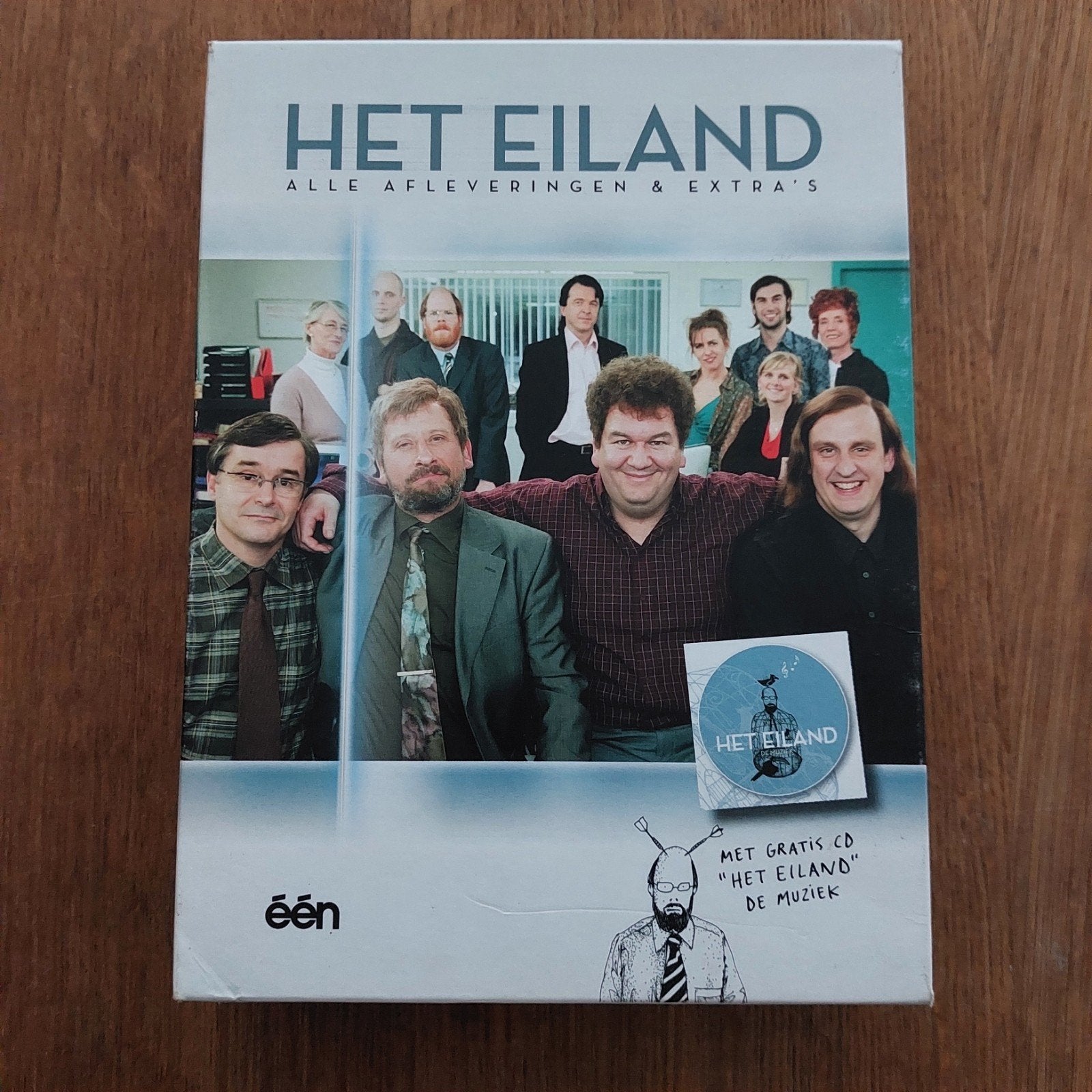 DVD  - BOX  - HET EILAND  - VOLLEDIGE REEKS  + MUZIEK, Cd's en Dvd's, Dvd's | Tv en Series, Inclusief DVD, Alle leeftijden, Zo goed als nieuw