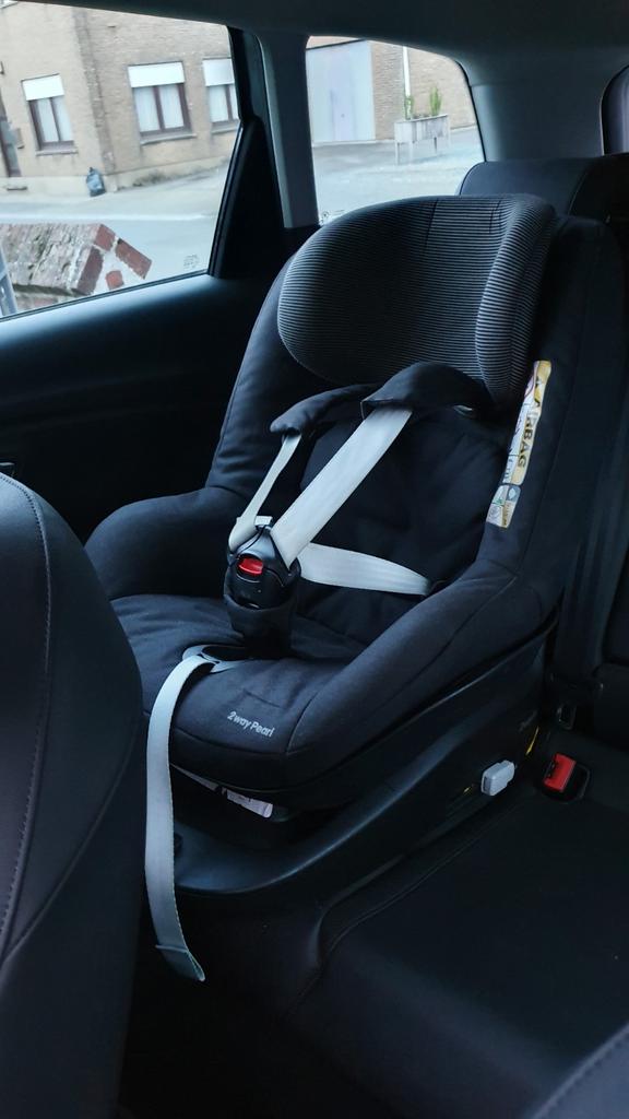 Maxicosi autostoel 2 way fix inclusief 2 way pearl isofix, Kinderen en Baby's, Autostoeltjes, Ophalen, Isofix