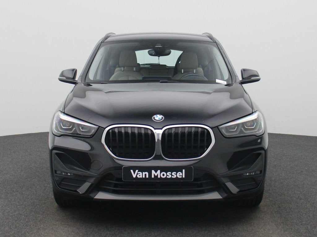 BMW X1 xDrive25e (162 kW) HUD | NAVI | CAMERA | LEDER | LED, Stof, Gebruikt, Automatische klimaatregeling, 1820 kg