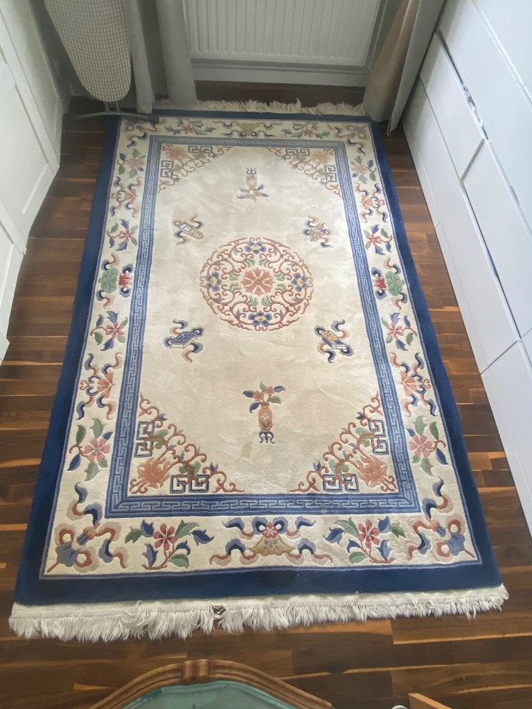 tapis en laine de chine bleu et crème 2,60 m x 1,52 m, Maison & Meubles, Chinois, vintage, 200 cm ou plus, 150 à 200 cm, Enlèvement
