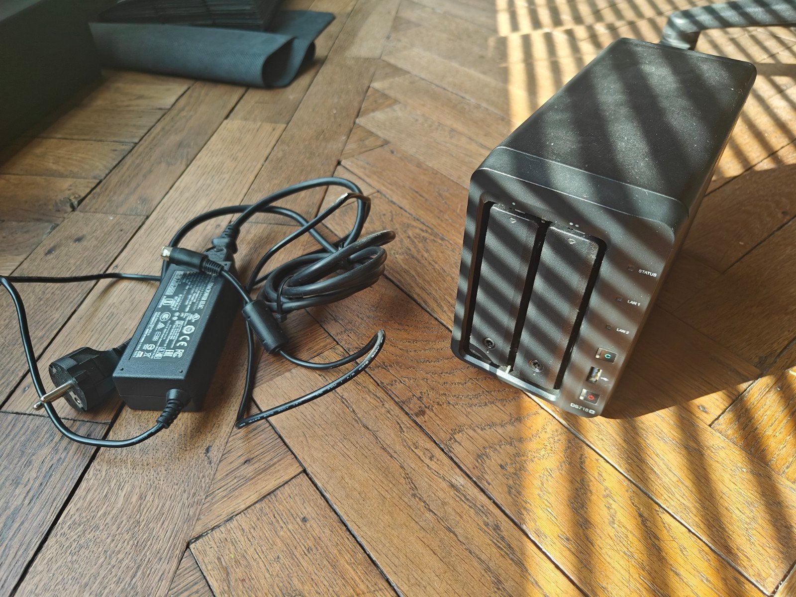 Synology NAS DS718+ met 2x 3TB Seagate ironwolf, Enlèvement