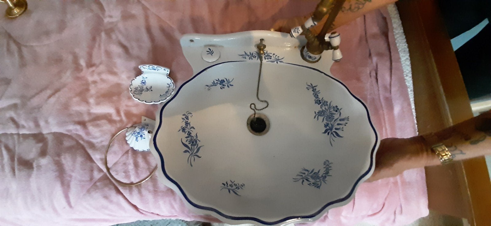 antieke lavabo, Ophalen