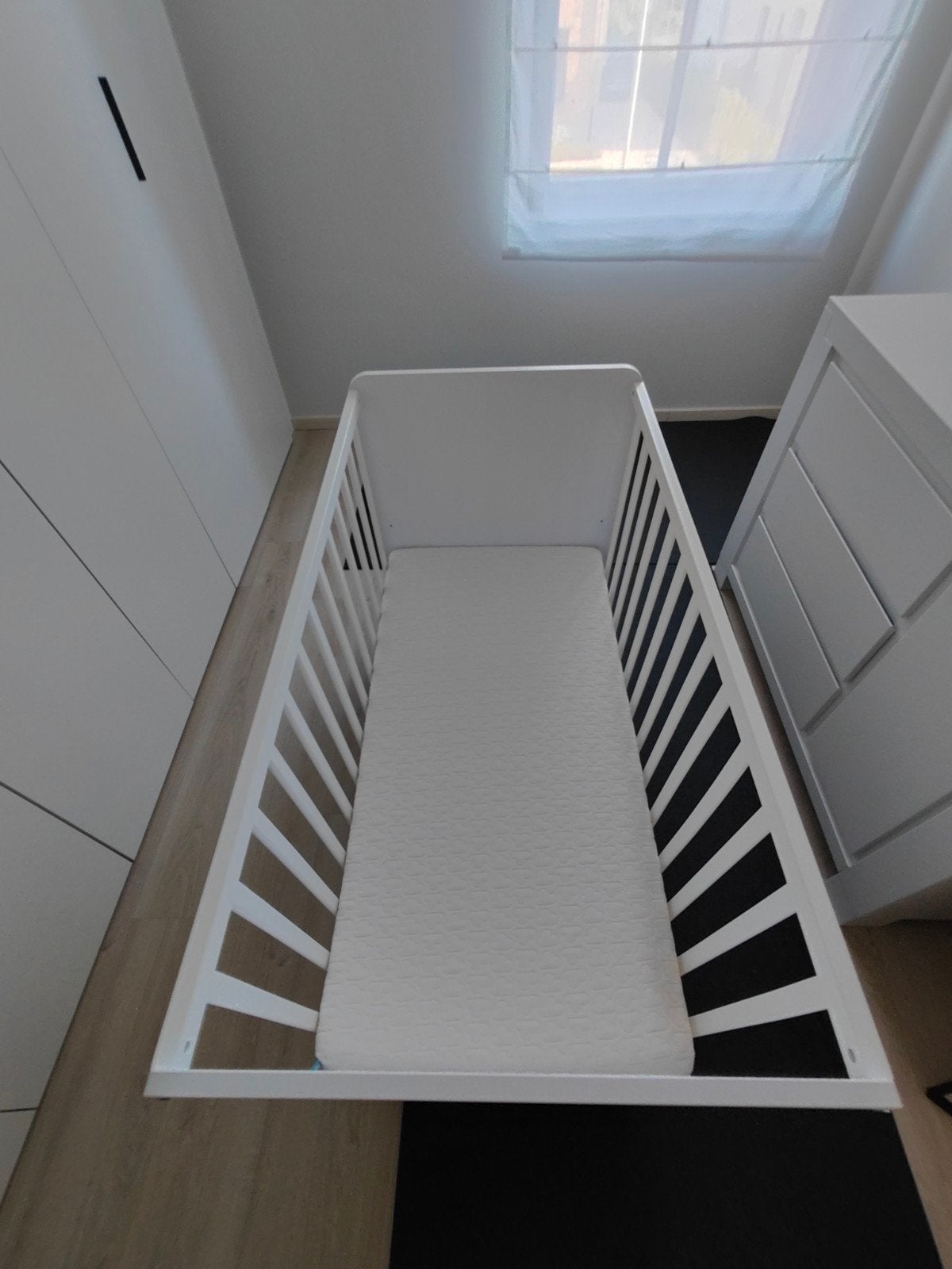 baby bedje inclusief matras en topper aerosleep, Kinderen en Baby's, Ophalen, Zo goed als nieuw
