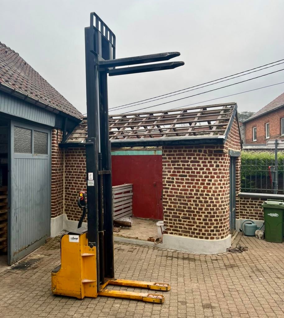 stapelaar  nieuwe batterijen en vernieuwde rubbers in piston, Ophalen, Stapelaar