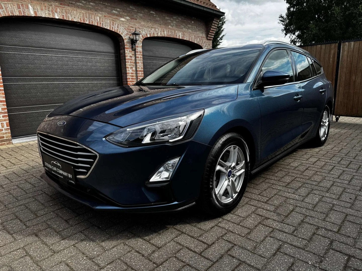 Ford Focus | CLIPPER | FULL LED | NAVI | CARPLAY | CAMERA |, Focus, Stof, 4 cilinders, 1404 kg