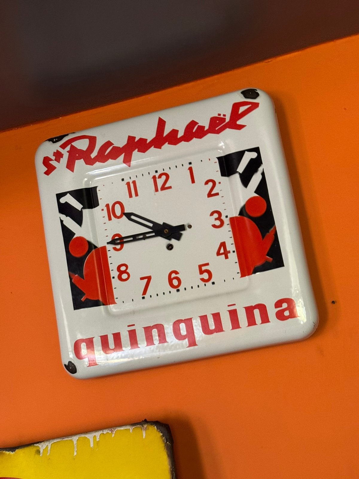 Horloge publicitaire en émail Saint-Raphaël, Panneau publicitaire, Enlèvement ou Envoi, ., Utilisé
