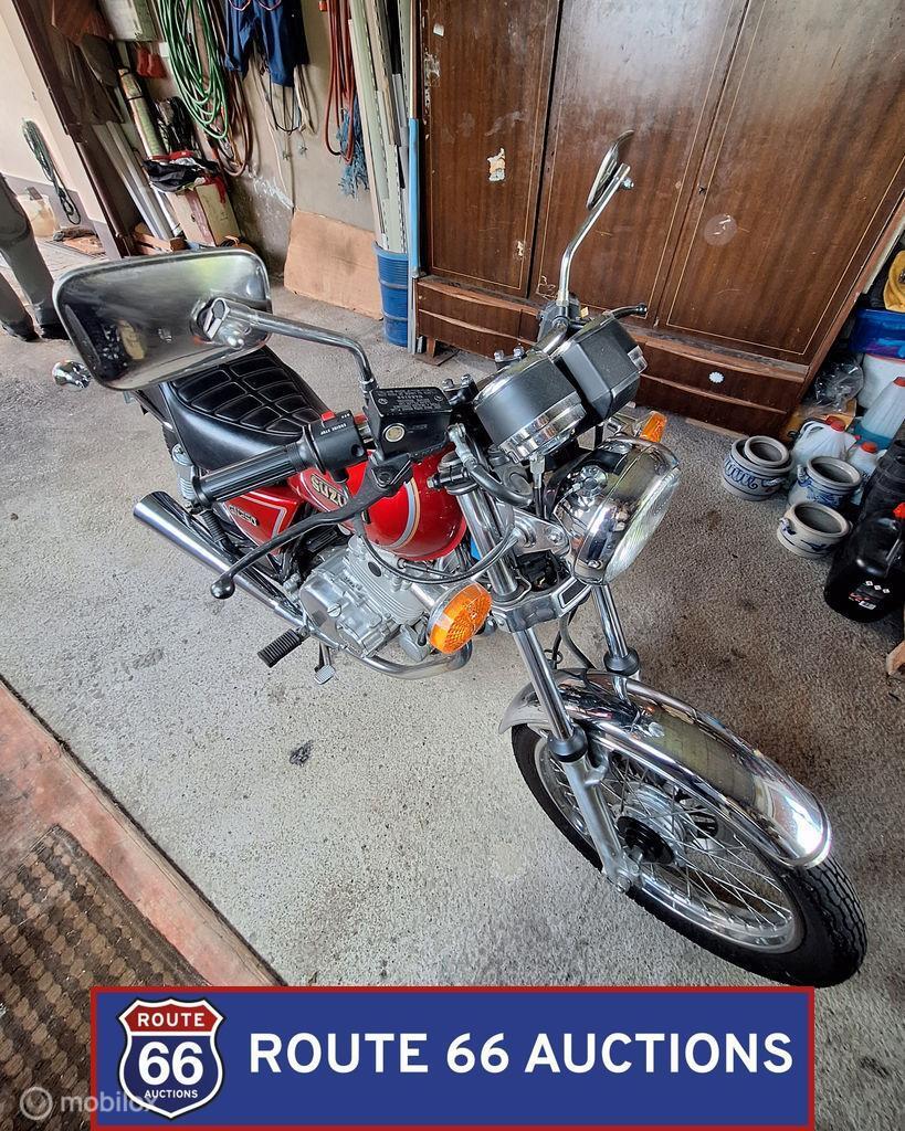 Suzuki GN 250 | 1996 | Route 66 Auctions, Zwart, Bedrijf, Handgeschakeld, Overige carrosserie