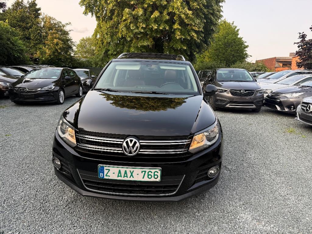 VW Tiguan 2.0TDI 140PK Panorama bruin lederen dak, Euro 5, Parkeersensor, Zwart, Leder