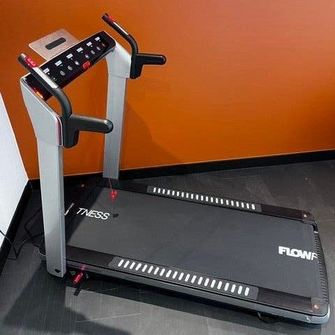 Flowfitness - Compacte & inklapbare loopband voor thuis, Sports & Fitness, Appareils de fitness, Comme neuf, Enlèvement
