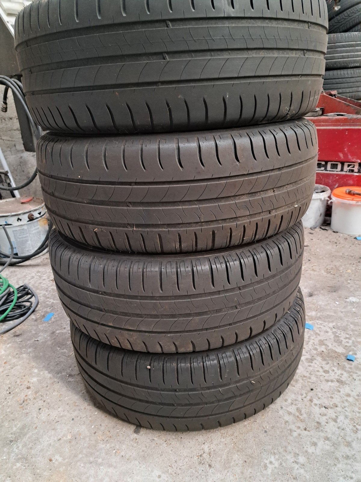 Banden Michelin 215/60/16  99T, Autos : Pièces & Accessoires, 215 mm, 16 pouces, Pneus été, Pneu(s)