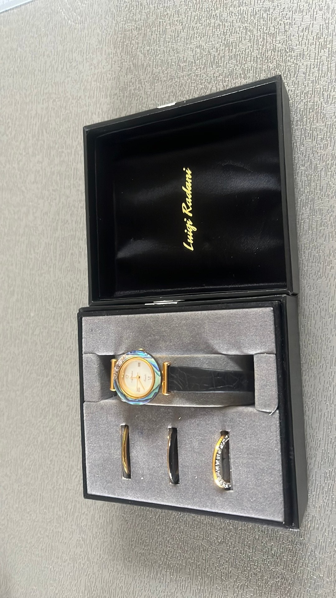 Montre luigi radani, coffret complet, jamais portee, Enlèvement ou Envoi, Comme neuf