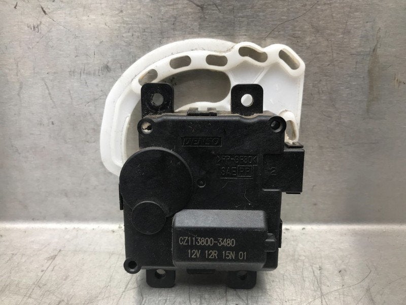 ACTIONNEUR MOTEUR VOLET CHAUFFAGE Suzuki Vitara (LY / MY), Utilisé, Suzuki