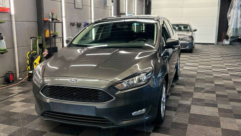 Ford Focus DIESEL Bj. 2017 Euro 6 194314KM, Auto's, Ford, Focus, Gebruikt, Zwart, 95 pk