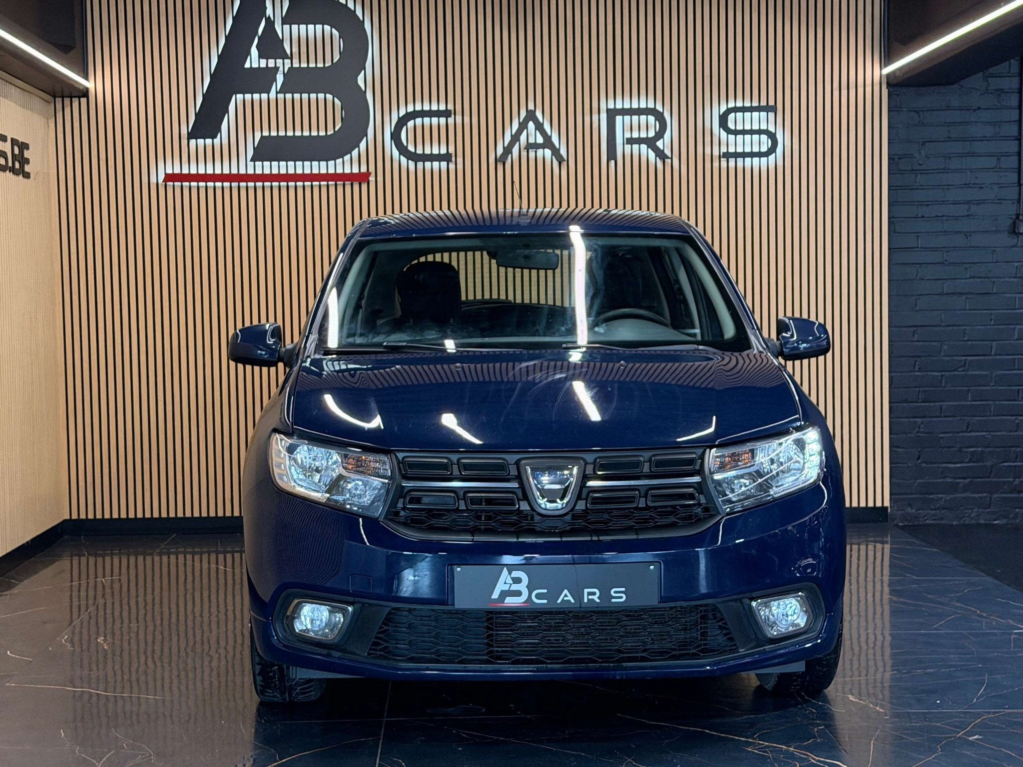 Dacia Sandero 1.0i SCe Sandero * GARANTIE 12 MOIS * 1ER PROP, Auto's, Stof, Gebruikt, https://public.car-pass.be/vhr/0585b8ab-3612-4773-a7db-522a052adb27