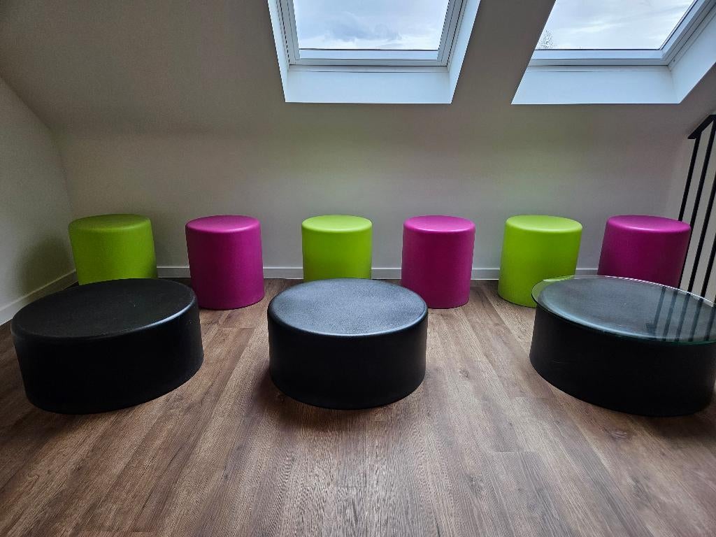 Pedrali - Pouf - Plastique, Autres lieux, Enlèvement, Utilisé, Aménagement
