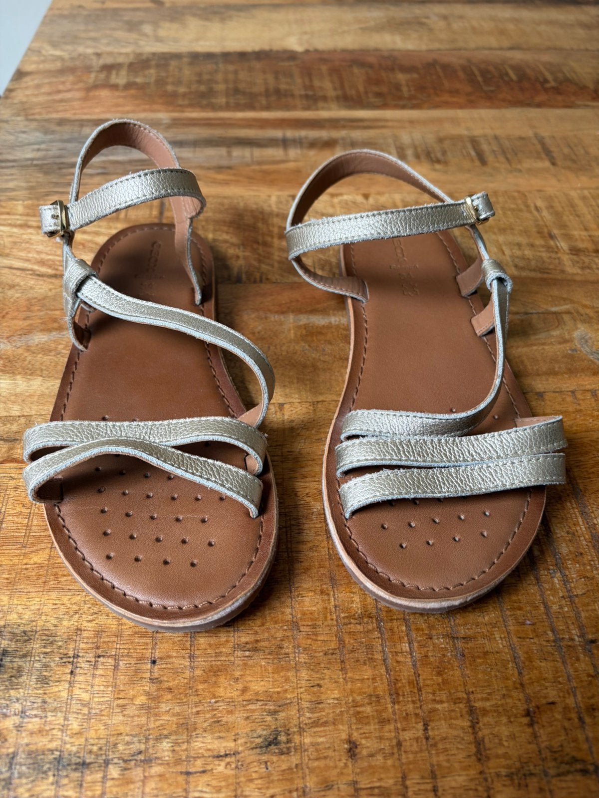 Sandalen Geox, Enfants & Bébés, Vêtements enfant | Chaussures & Chaussettes, Enlèvement, Comme neuf