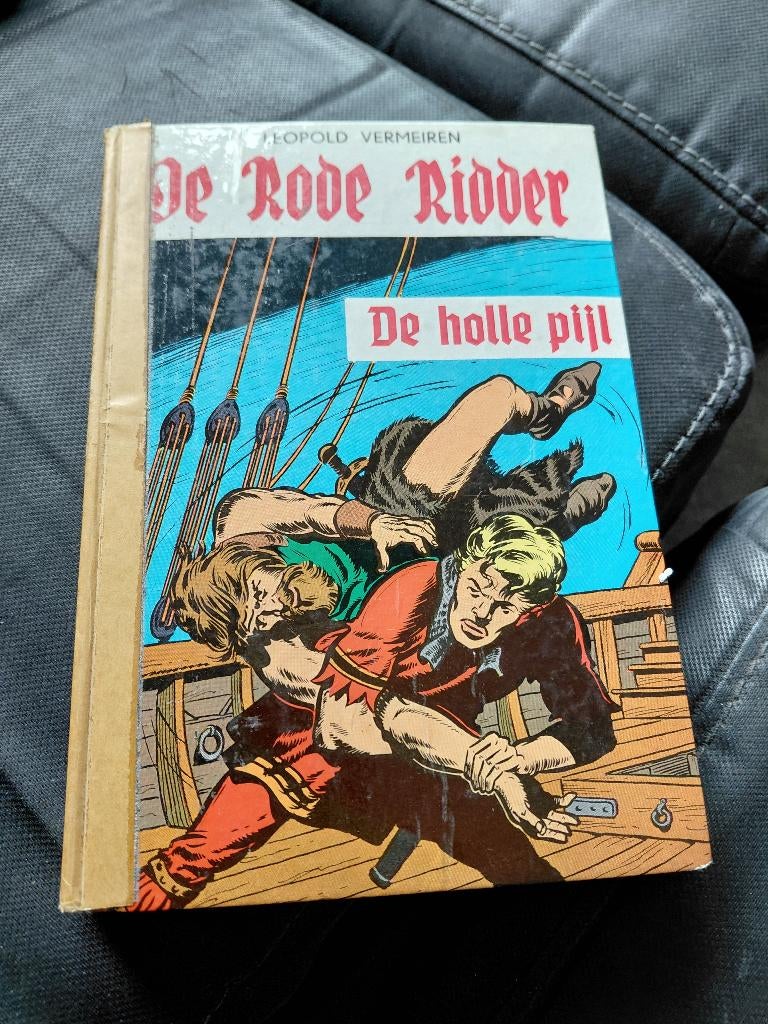 De Rode Ridder: De holle pijl, Fiction, Leopold Vermeiren., Enlèvement, Utilisé