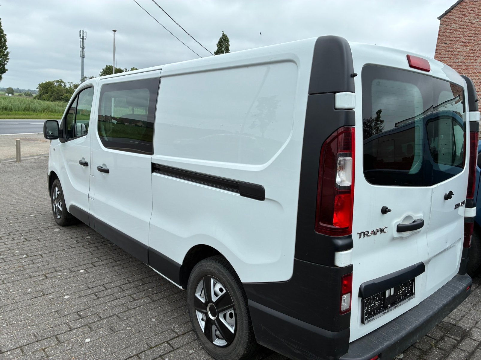 Renault Trafic L2H1  Dubbel Cabine Amper 27000 Km !!!, Auto's, Voorwielaandrijving, Testrit aan huis, Stof, 4 cilinders