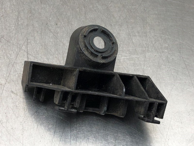 SUPPORT PARE-CHOCS ARRIÈRE DROIT Toyota Auris (E18), Autos : Pièces & Accessoires, Utilisé, Toyota