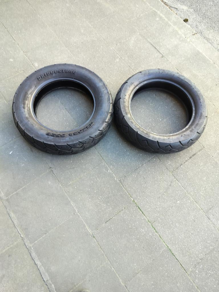 Pneus Bridgestone pour moto Royal star, Kinderen en Baby's, Speelgoed | Buiten | Skelters, Ophalen