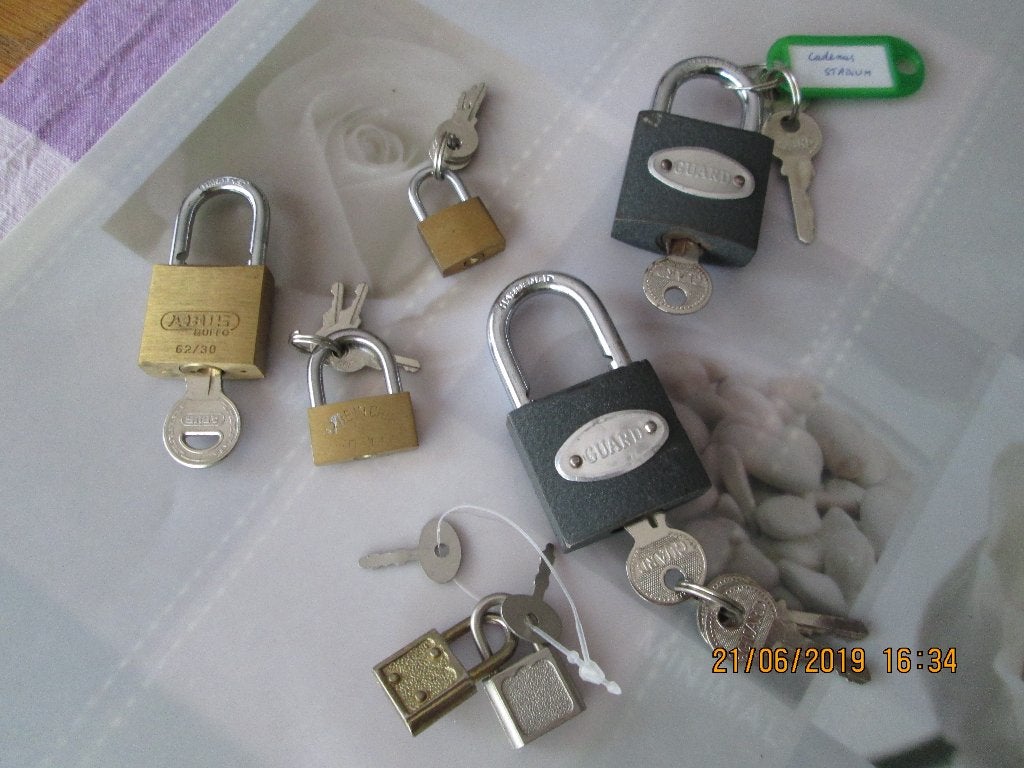 Cadenas petits., Enlèvement, Comme neuf, Clé