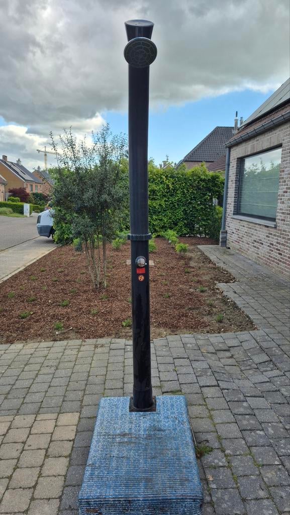 Douche extérieure solaire, Enlèvement