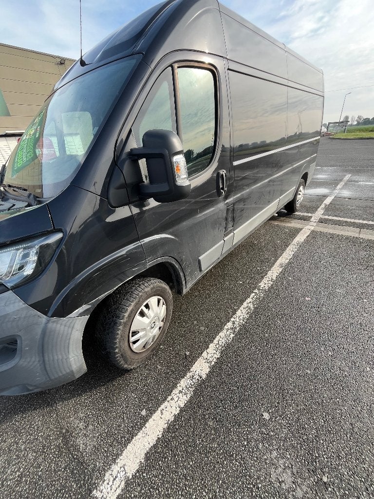 Camionnette, Autos, Camionnettes & Utilitaires, Achat, 3 places, Boîte manuelle, 1 kg