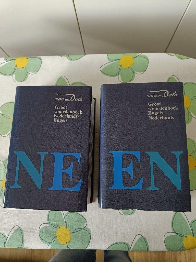 Van Dale Groot Woordenboek Nederlands Engels, Boeken, Woordenboeken, Ophalen, Van Dale, Zo goed als nieuw, Van Dale