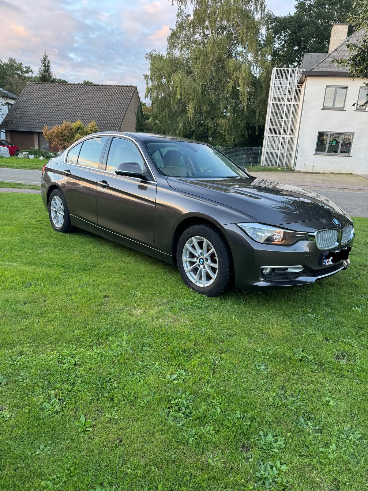 Bmw 316i 136pk Euro 6B vrij Emmissionzoen Blanco Keuring, Auto's, 100 kW, 4 deurs, Achterwielaandrijving, Bruin