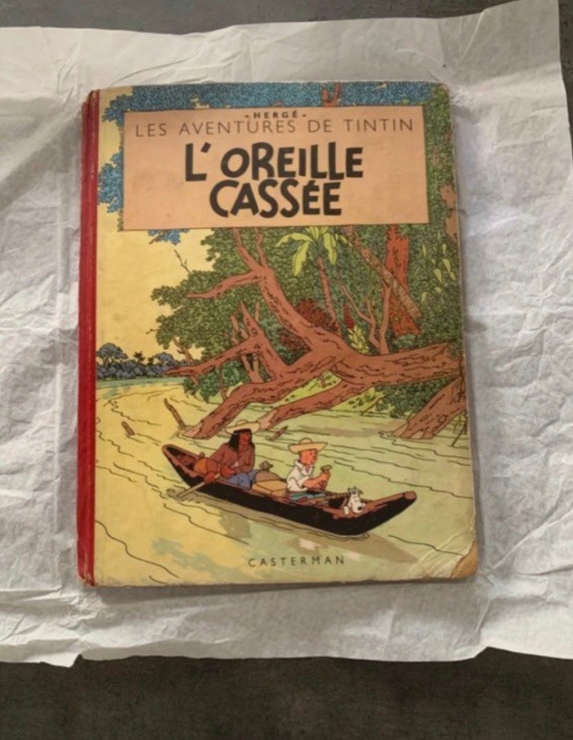 Les Aventures de Tintin – L'Oreille cassée Hergé  B5, Livres, Une BD, Enlèvement ou Envoi, Utilisé