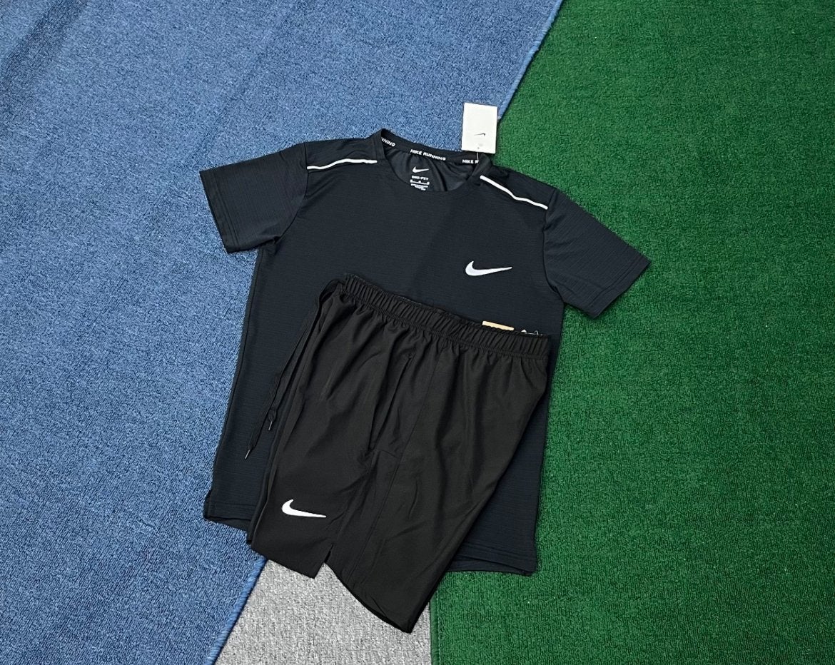 Set Nike, Neuf, Général, Enlèvement, Taille 48/50 (M)