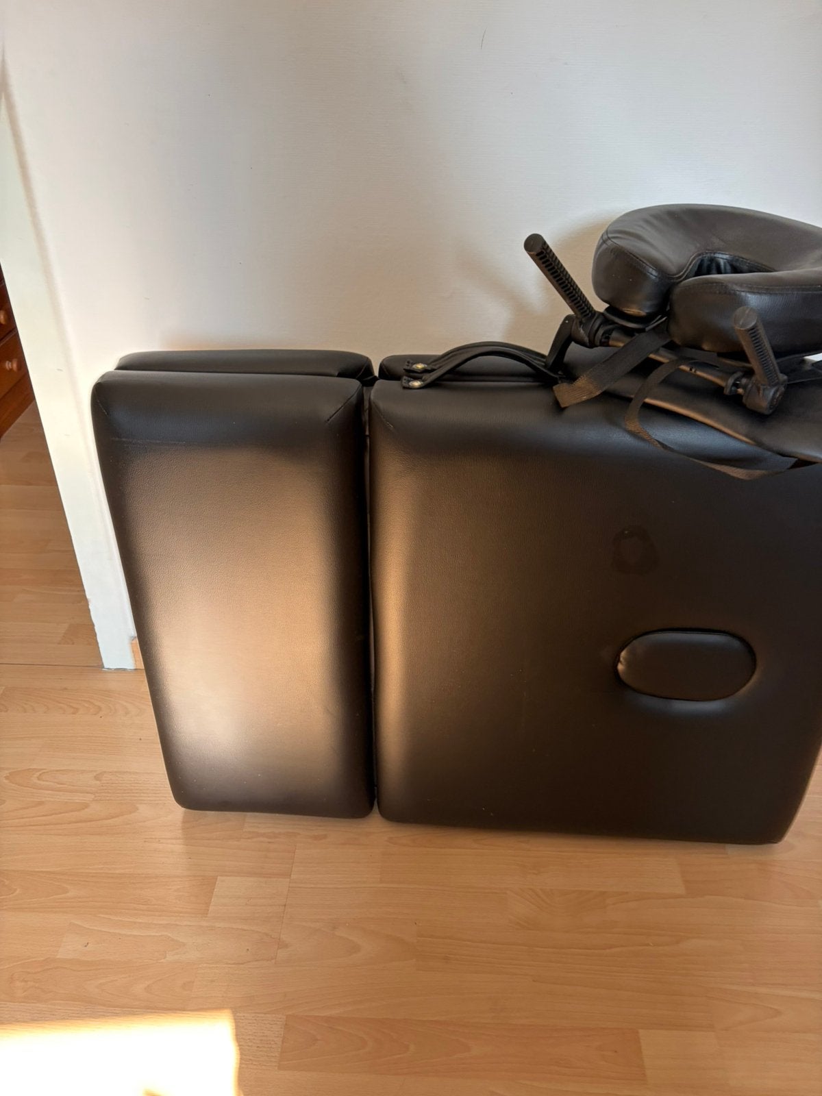 Massagetafel, zwart, opvouwbaar, 187 cm op 70 cm, Ophalen, Gebruikt, Massagetafel