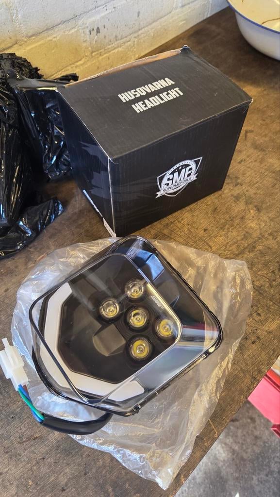 Husqvarna te fe 300 450 501 led koplamp supermoto binnenband, Motoren, Ophalen of Verzenden