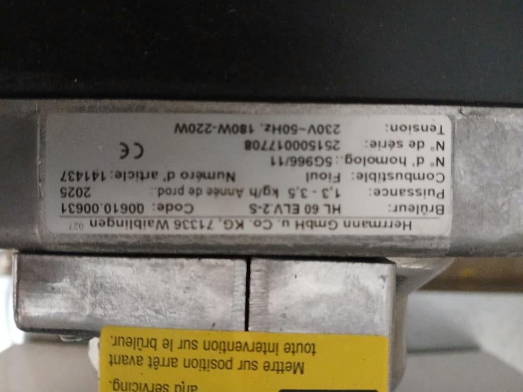 Chaudière et brûleur neufs, Bricolage & Construction